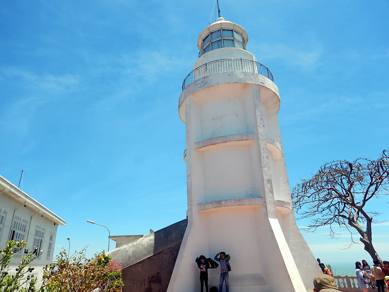 ブンタウの絶景ポイント「Lighthouse」と「Vung Tau Beach」へ Go !!