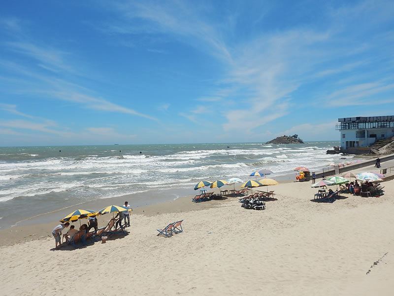 ブンタウの絶景ポイント「Lighthouse」と「Vung Tau Beach」へ Go !!