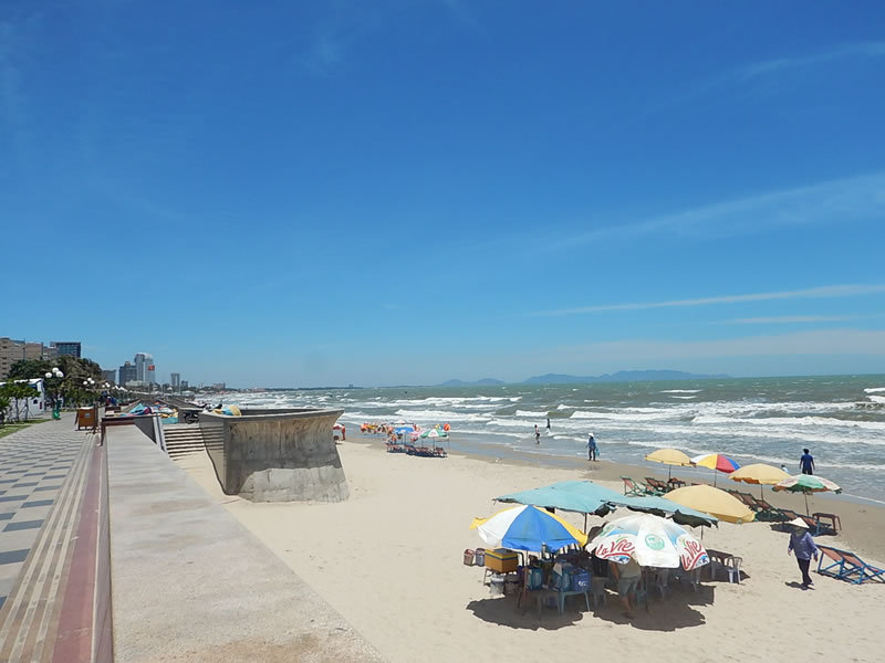 ブンタウの絶景ポイント「Lighthouse」と「Vung Tau Beach」へ Go !!
